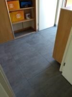 Vloertegels leggen